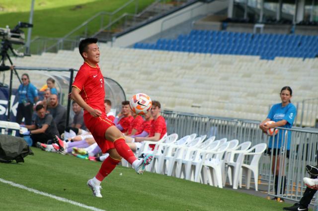 体育直播-阿齐兹停赛为陶强龙带来爆发 天才前锋为何被埋没